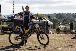 Liam Jackson and his Devinci Wilson full world cop spec. Liam was running the new Rockshox SoloAir Upgrade kit in his forks and "really hard" tyres.