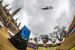 Top High-Flyers Return for 10th Anniversary of the Vienna Air King
