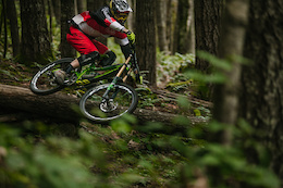 Red Bull Raw 100 - Bas van Steenbergen Rips Up Vancouver Island