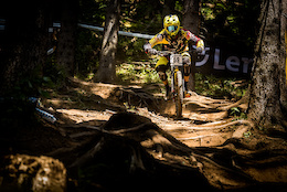 Video: Inside a DH World Cup Mechanic’s Life