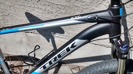 trek 4300 disc 2013