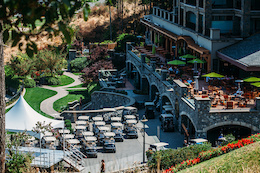 World Class accommodation here at the Bear Mountain Resort for the 2015 BearTrax Event (formerly Jumpship). Grab a drink and bite to eat on the fabulous outdoor patio and enjoy the surrounding view.