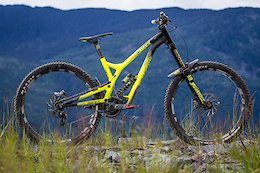 Commencal Supreme DH V4 World Cup - Review