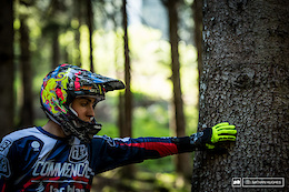 Commencal Lac Blanc's Amaury Pierron and team mate, Tomas Estaque, looked on mighty fine form today in the forest.