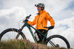 Leah Maunsell and the Kona Big Honzo in Ireland - Video