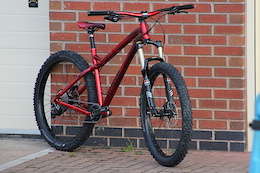 Dartmoor Primal Plus build
1 x 11 SLX, X-Fusion Mcqueen forks. sweet build. Built by Slam69. Can come as a 29er if you wish