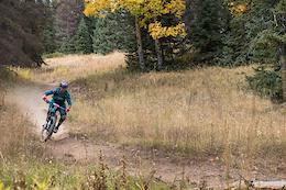 The 2017 Rocky Mountain Enduro Series Saves the Best Fall Rides for Last