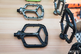 OneUp Components' EDC Tool and New Pedals – Sea Otter 2017