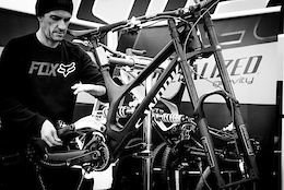 Loic  Bruni's New Demo 29er