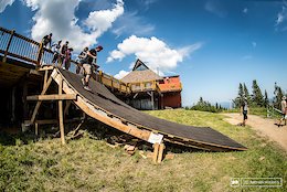 A short, steep ramp brings riders down from the decking onto the fire road. A pre-jump is probably about the only way to avoid a harsh huck to flat.