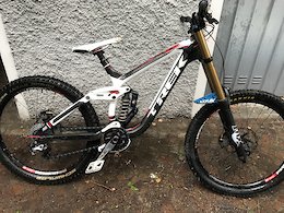 2014 Trek Session 9.9 carbon team issue offers welcome