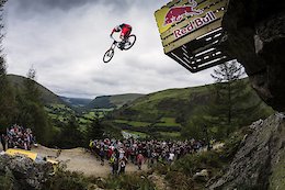 Gee Atherton performing at Red Bull Hardline in Dinas Mawddwy, United Kingdom on the 18th September 2016 // Rutger Pauw / Red Bull Content Pool // P-20160918-02563 // Usage for editorial use only // Please go to www.redbullcontentpool.com for further information. //