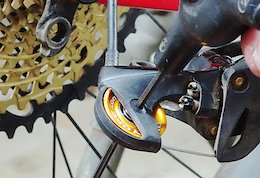 Bike Yoke Shifty: SRAM Derailleur Upgrade - Review