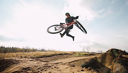 Oszkar Nagy Rides 'The Yard' With Incredible Style - Video