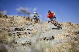 Neethling &amp; Meyer in Iran - Chasing Trail Ep. 19