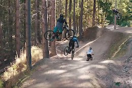 Hill, Fearon, Ropelato &amp; Silva Mix Racer Speed With Freeride Style - Video