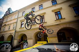 Urban Downhill Race Series with Head-To-Head Action