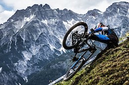 Video: Practice Highlights - Leogang World Cup DH 2018