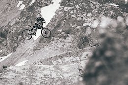 Video: Berm Slaying Goodness With Vinny T &amp; Kirstof Lenssens in Châtel