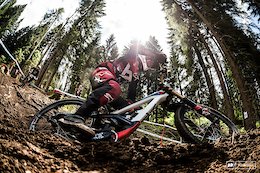 Aaron Gwin Injured During Practice - Val di Sole DH World Cup 2018