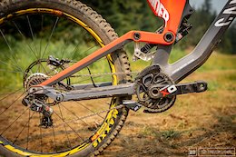 Round Up: 22 DH World Cup Racers' Suspension Setups
