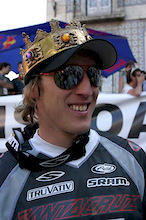 Steve Peat and Lizard Skins give us all a "Cheers" with his signature grips!