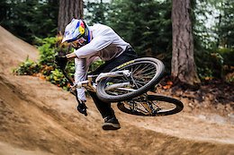 The Top 5 Most Stylish Mountain Bikers of All Time (According to Pinkbike)