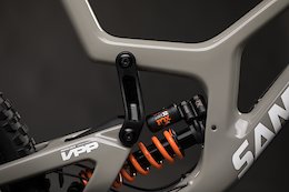 The New Santa Cruz V10 and Reserve 29" DH Wheels Are Official