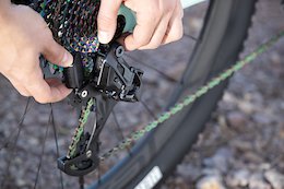 Pinkbike Poll: Money-No-Object, Would You Rather Have Electronic or Mechanical Shifting?