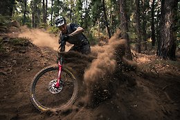 Video: Sam Hill Gives Kilian Bron a Taste of Aussie Dust