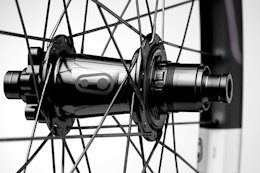 Crankbrothers Partners with Industry Nine on Synthesis 11 Carbon Wheels