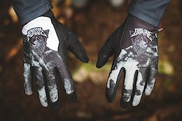 Team Aggy Black Thrillium gloves