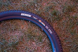 Maxxis Rekon: A popular tire for riders who prefer plus sized tires. Maxxis bills it: "The Rekon is an aggressive trail tire inspired by the Ikon for intermediate and technical terrain. Wide knobs down the middle provide control under braking and L-shaped side knobs assure support when carving loose turns."