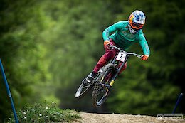 Video: Qualifying and Finals Highlights with Eliot Jackson - Maribor DH World Cup 2019