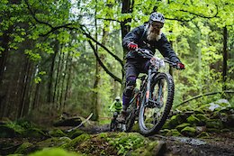 Video: Blind Enduro Racing at its Best