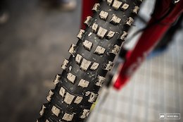 Spotted: Prototype Maxxis Downhill Tire - Leogang DH World Cup 2019