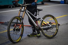 Spotted: New Mondraker DH Bike