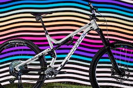 Commencal Celebrates 20th Anniversary with Oil-Slicked 'XX Edition' Meta AM 29