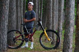 Video: Finn Iles Shows Off His World Champs Bike