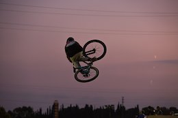 Video: Day &amp; Night Sessions at La Poma Bike Park