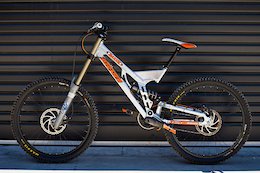 Now THAT was a Bike: John Kirkcaldie's 2006 Turner DHR