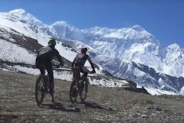 Video: Cory Wallace Goes for FKT on Nepal's Annapurna Circuit
