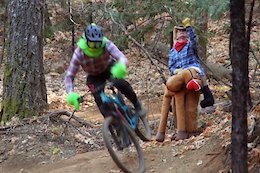 Video: How the Grinch (Almost) Ruined MTB Christmas