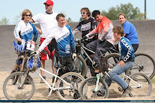 Commencal Canada announces 2008 Race team