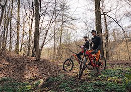 Video: Dusty Trail Riding with Guillian Maes and Olivier Thône in 'Locals: Saint Remy'
