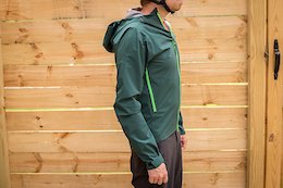 Pearl Izumi's Vortex Jacket and Elevate Shorts with BOA - Pond Beaver 2020