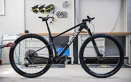 Video: Magura's New MCi Conceptbike Has Just 1 Visible Cable