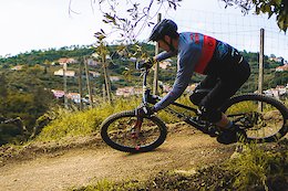 Video: Italian Enduro Racer Jack Dodino Shreds Fresh Trails in Finale Ligure