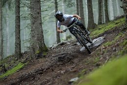 Video: Antoine Vidal Shreds Through a Misty Forest on the New Meta AM 29