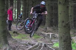 Video: Raw Downhill Sessioning with 50to01